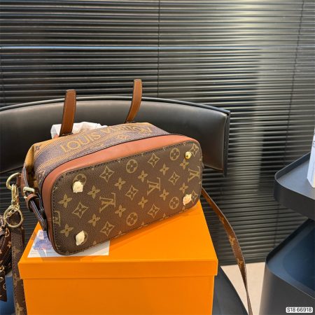 High quality shoulder bag size:24*14c LOV #X0946 - Image 5