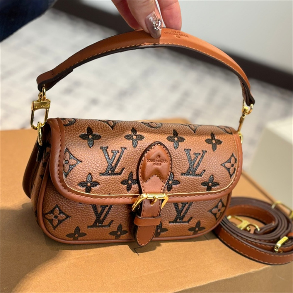 High quiality shoulder bag size:19*10cm LOV DS #X0991 - Image 1