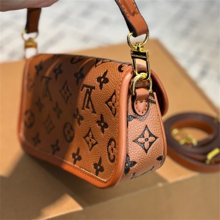 High quiality shoulder bag size:19*10cm LOV DS #X0991 - Image 3