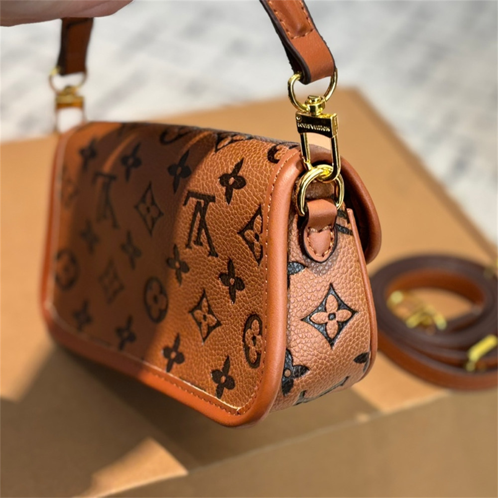 High quiality shoulder bag size:19*10cm LOV DS #X0991 - Image 3