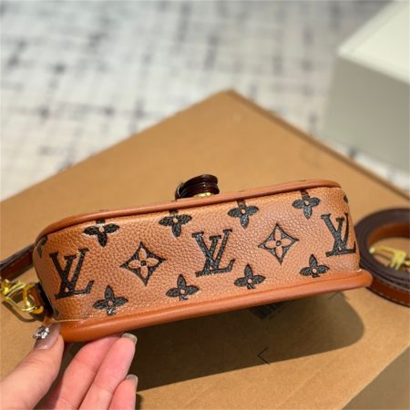High quiality shoulder bag size:19*10cm LOV DS #X0991 - Image 4