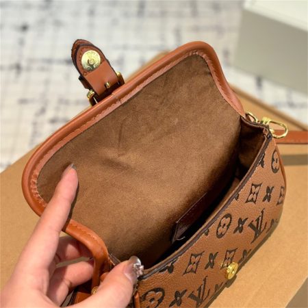 High quiality shoulder bag size:19*10cm LOV DS #X0991 - Image 5