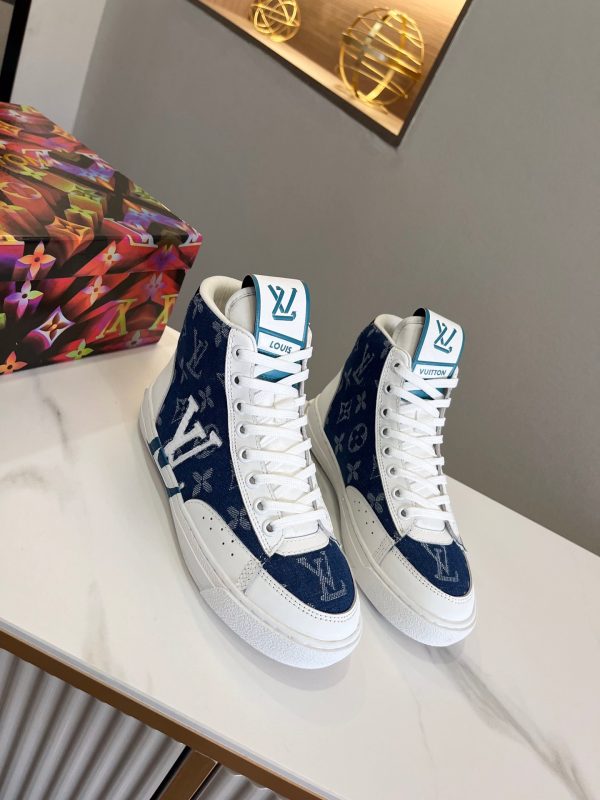 High quality sneaker size:5-11 with box free shipping LOV  #X1022