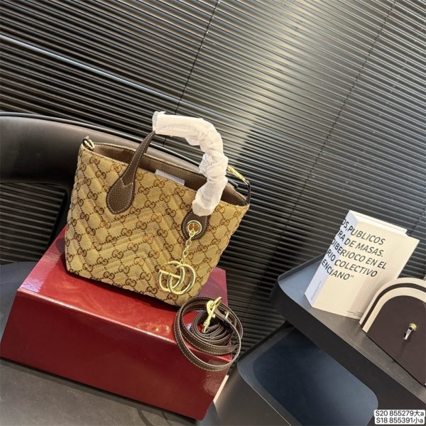 High quality Tote bag size:18*17cm/35*26cm GUI #X1195