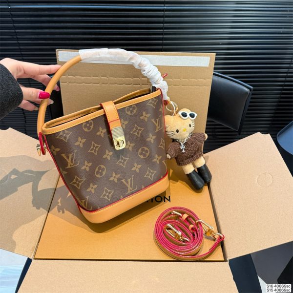 High quality bucket bag size:16*18cm/19*21cm LOV #X1197
