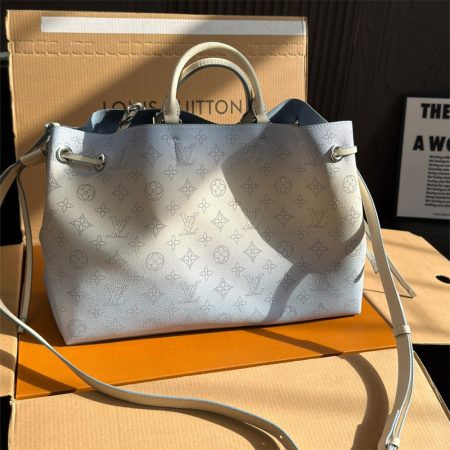 Top quality leather bucket bag size:33*23cm LOV #X1243 - Image 3