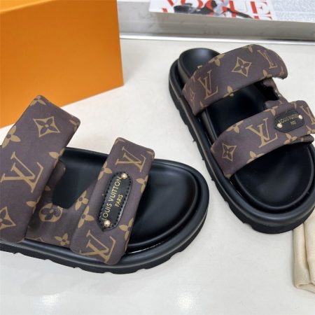 High quality  slipper size:5-11 with box LOV ALS #X1257 - Image 4