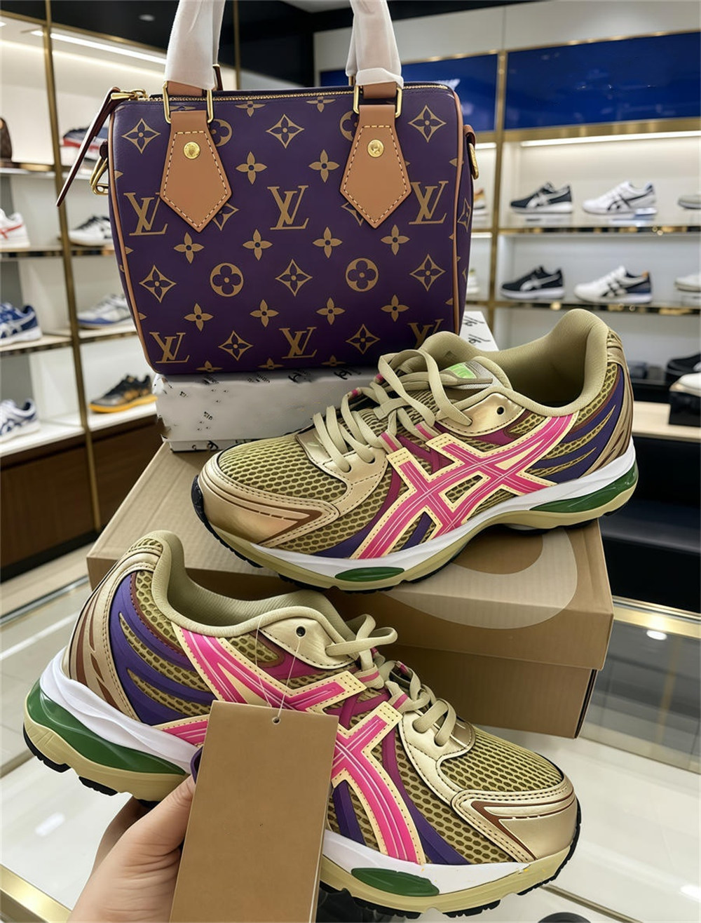 High quality sport shoes & handbag free shipping LOV #X1292 - Image 1