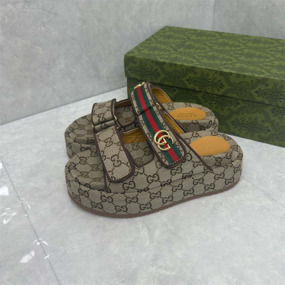 High quality slippers & makeup bag free shipping GUI #X1294 - Image 3