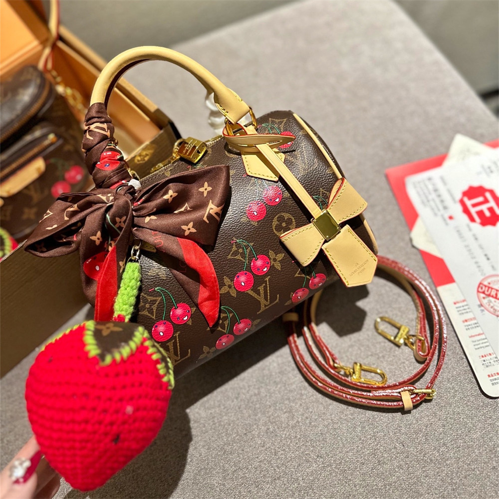 High quality slippers & handbag free shipping LOV #X1343 - Image 2