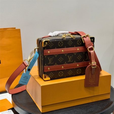 High quality shoulder bag size:21.5*15*7cm LOV #X1346