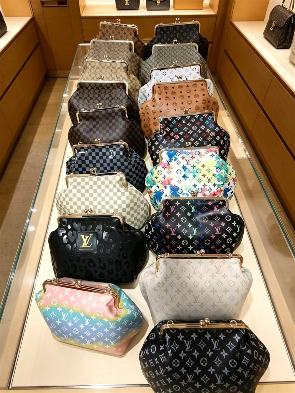 Wholesale fashion handbag size:43*33*20cm LS #X1380 - Image 2