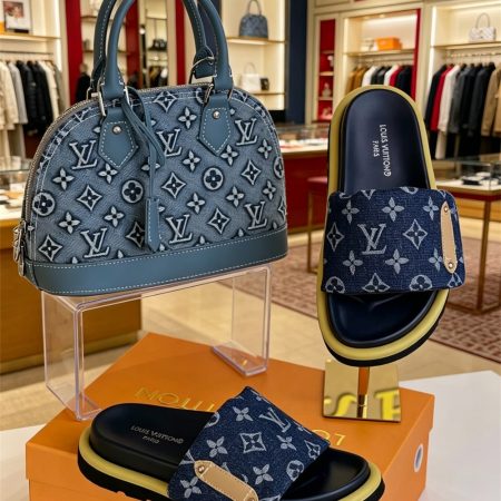 High quality slippers & shell bag set free shipping LOV #X1403