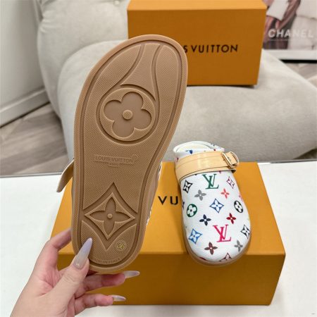 High quality couple slippers size:5-11 with box LOV #X1407 - Image 5