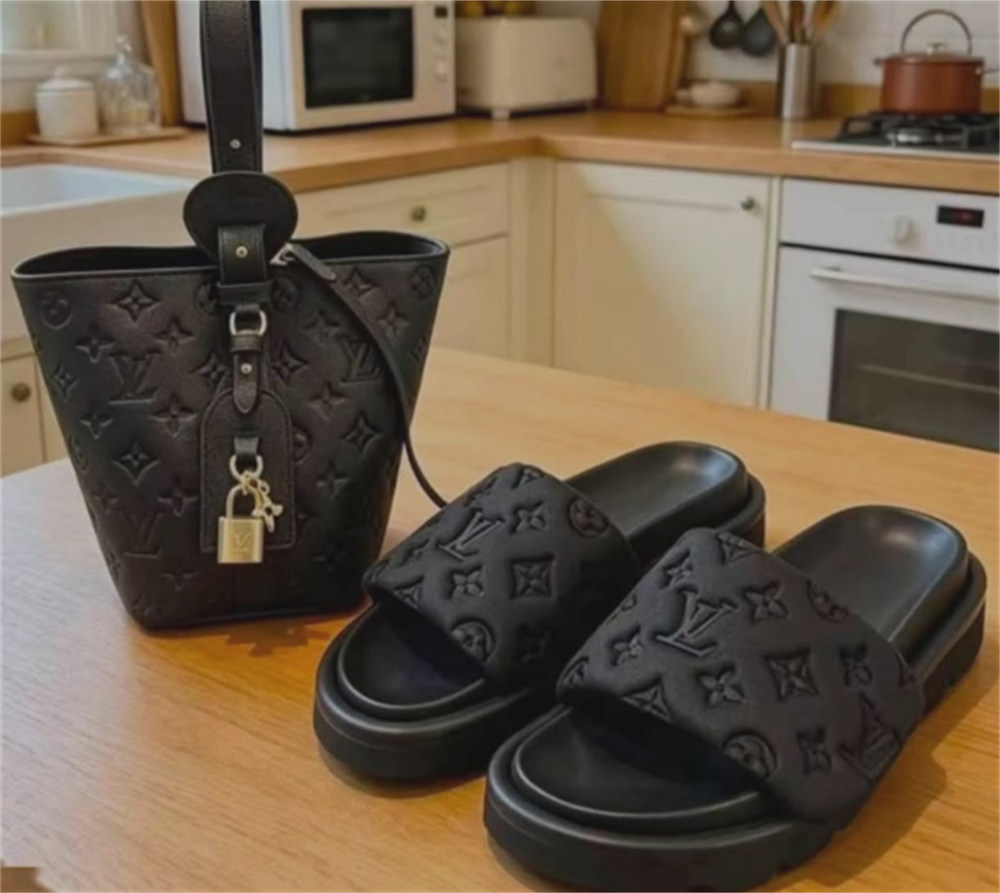 High quality Slipper & Bucket bag set free shipping LOV #X1413 - Image 1