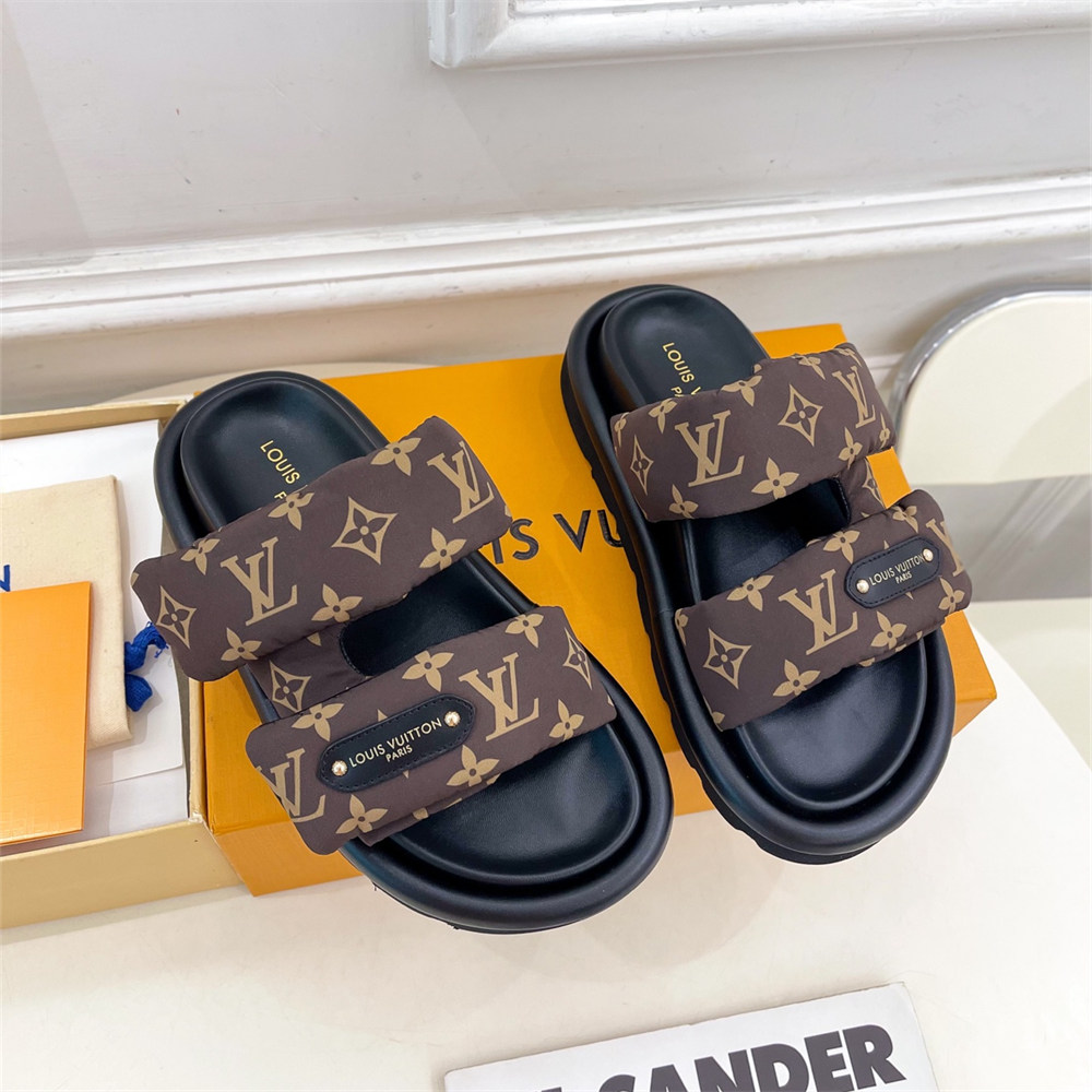 High quality slippers & makeup bag  free shipping LOV #X1435 - Image 3