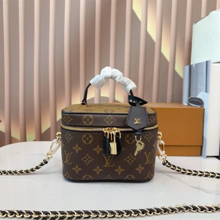 High quality slippers & makeup bag  free shipping LOV #X1435 - Image 2