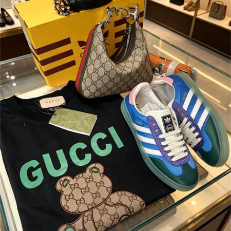 High quality sneaker & shoulder bag & T-shirt & belt set free shipping GUI #X1488