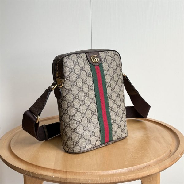 High quality messenger bag size:20*23*5cm GUI CS #X1512