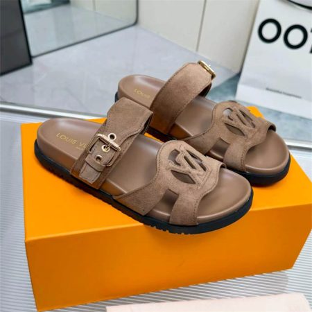 High quality slippers size:5-11 with box LOV ALS #X1513 - Image 3