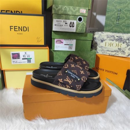 ! CLEARANCE SALE, high quality slipper for women(NO box)  LOV #X1536
