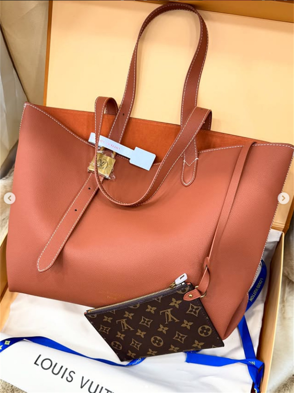 High quality Tote bag size:47*30*14cm LOV CS #Z0002 - Image 3