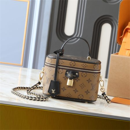 Wholesale makeup bag size:19*11*13m LOV #Z0007