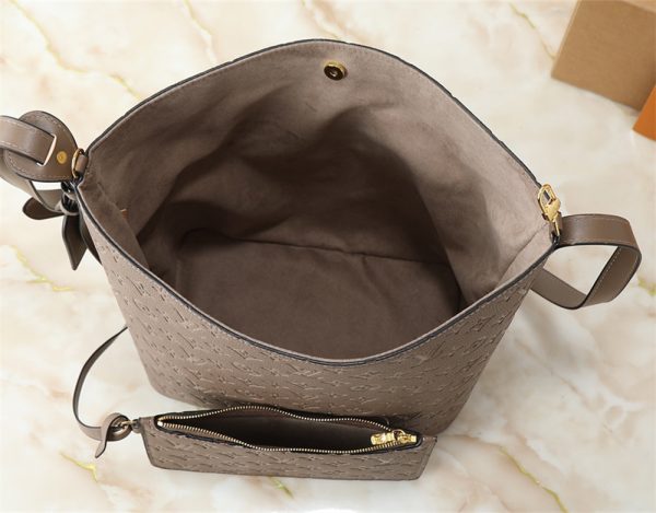High quality bucket bag size:30*25*17m LOV #Z0044