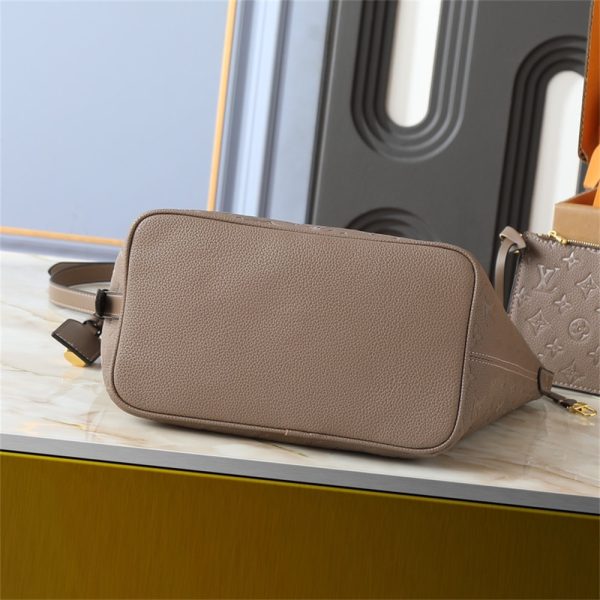 High quality bucket bag size:30*25*17m LOV #Z0044