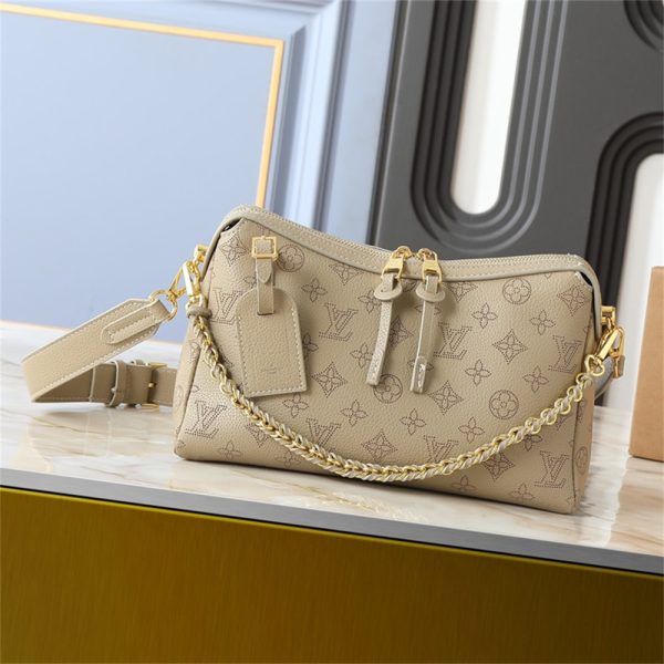 High quality shoulder bag size:29*18*13cm LOV #Z0046