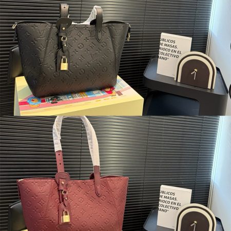 Top quality Tote bag size:28*23cm LOV #Z0050