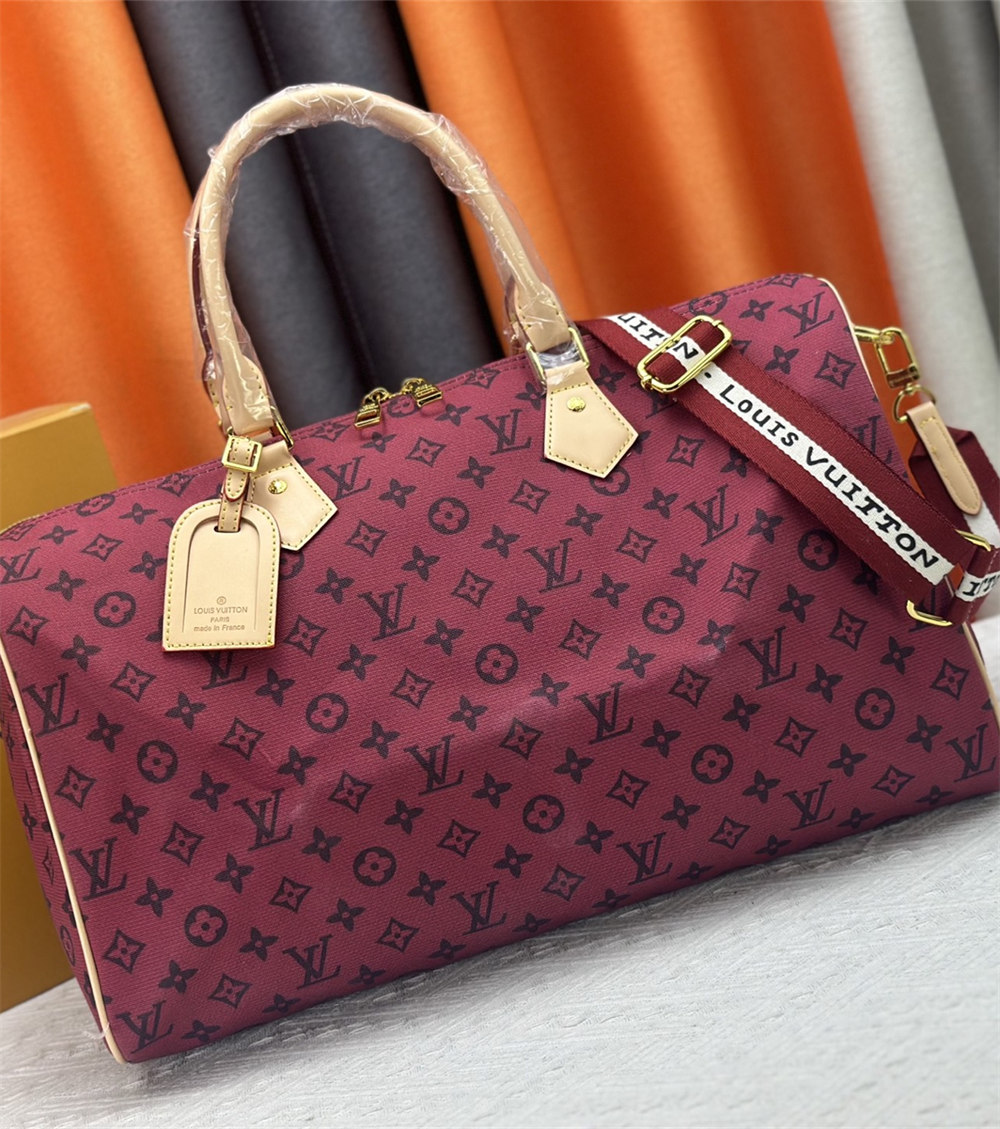 High quality luggage bag size:45*26cm LOV #Z0083 - Image 1