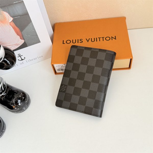 Wholesale Fashion passport holder size:9.5*14*2cm LOV #Z0092