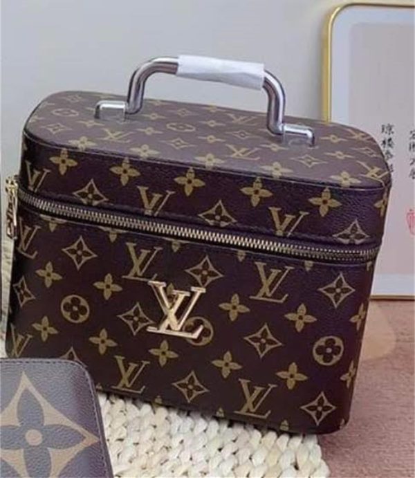 Wholesale fashion makeup bag LOV #Z0094