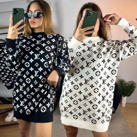 Wholesale fashion sweater size:S-2XL LOV #Z0097