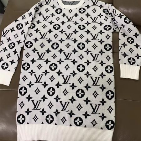 Wholesale fashion sweater size:S-2XL LOV #Z0097 - Image 3