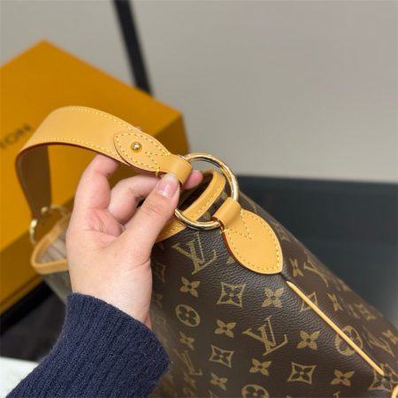 High quality handbag size:33*28cm LOV #Z0103 - Image 2