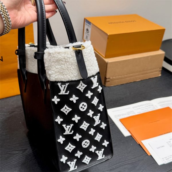 High quality fashion Tote bag size:30cm LOV #Z0187