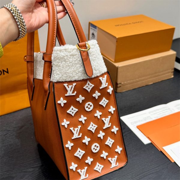 High quality fashion Tote bag size:30cm LOV #Z0188