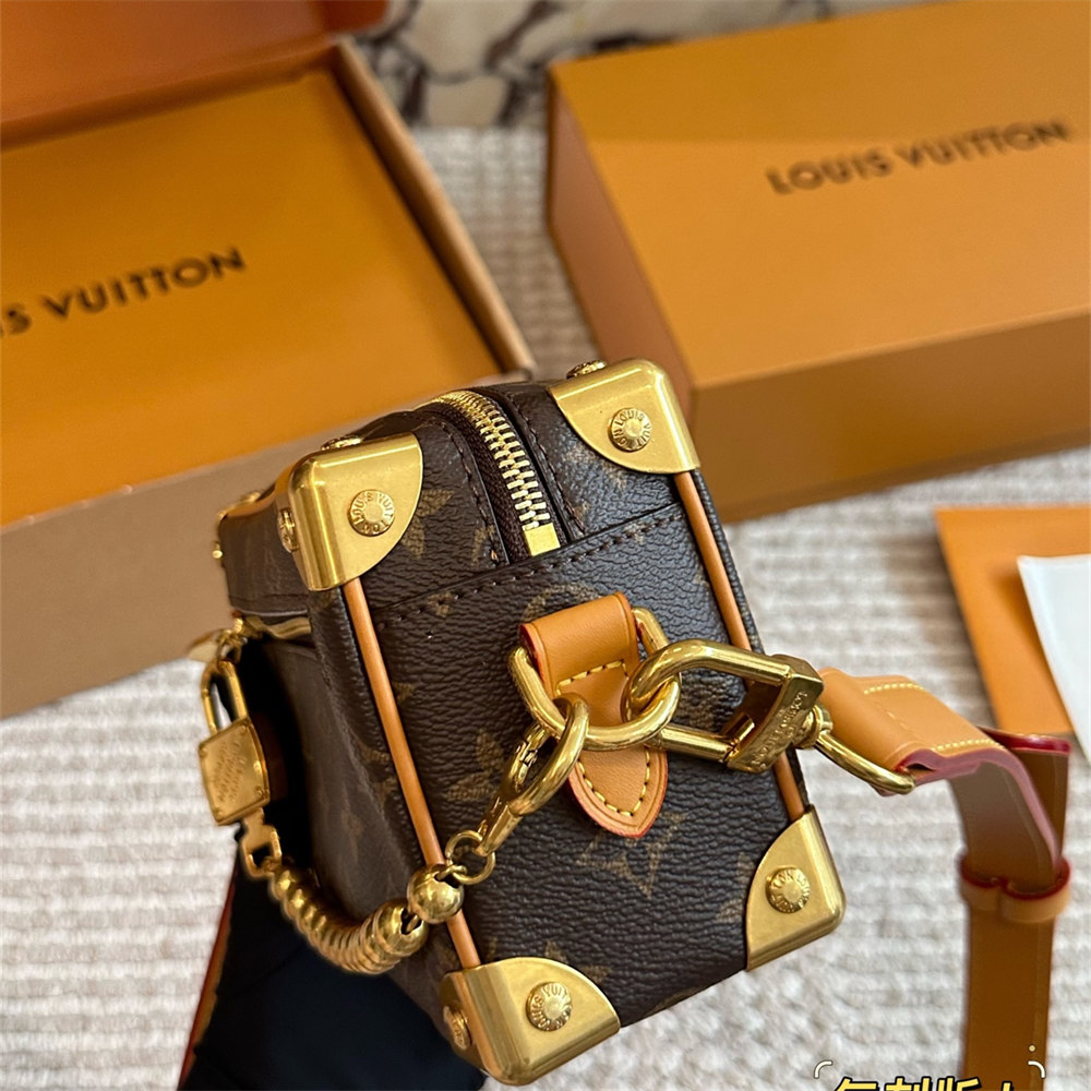 Top quality shoulder bag size:18.5*13*8cm LOV #Z0206 - Image 3