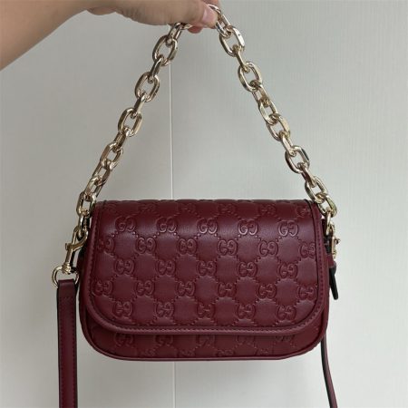 High quality shoulder size:20.5*13*7cm GUI Z0261