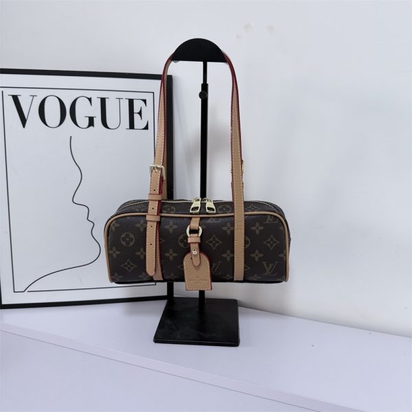 Wholesale shoulder bag size:16.5*10*7cm LOV #Z0325 - Image 3