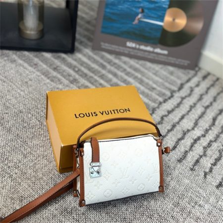 High quality shoulder bag size:20*14cm LOV #Z0434 - Image 7