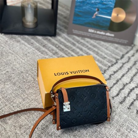 High quality shoulder bag size:20*14cm LOV #Z0434 - Image 2