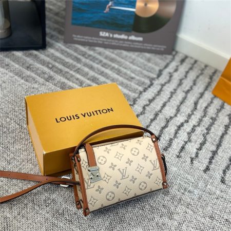 High quality shoulder bag size:20*14cm LOV #Z0434 - Image 5