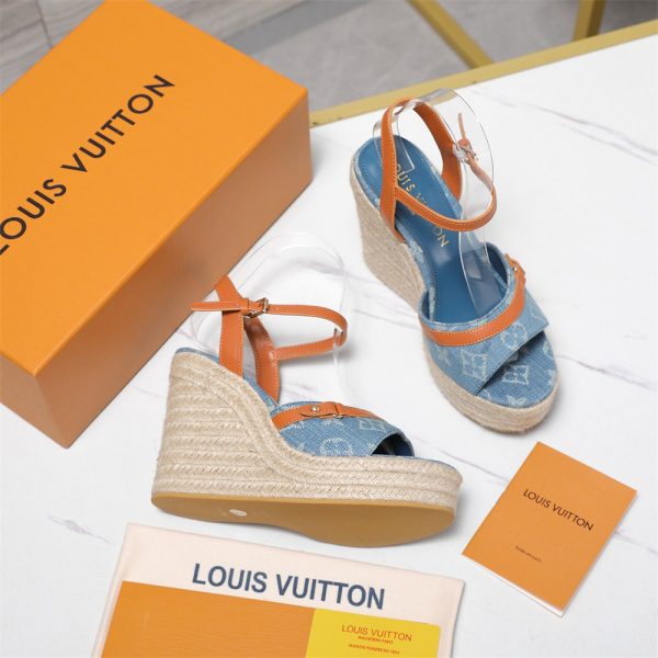 High quality sandals size:5-11 with box free shipping LOV ##Z0438