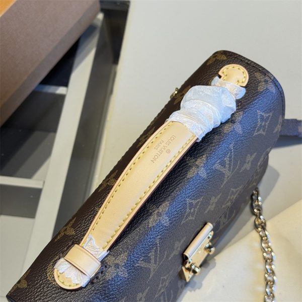 Wholesale shoulder bag size:21*14*6cm LOV DS #Z0453