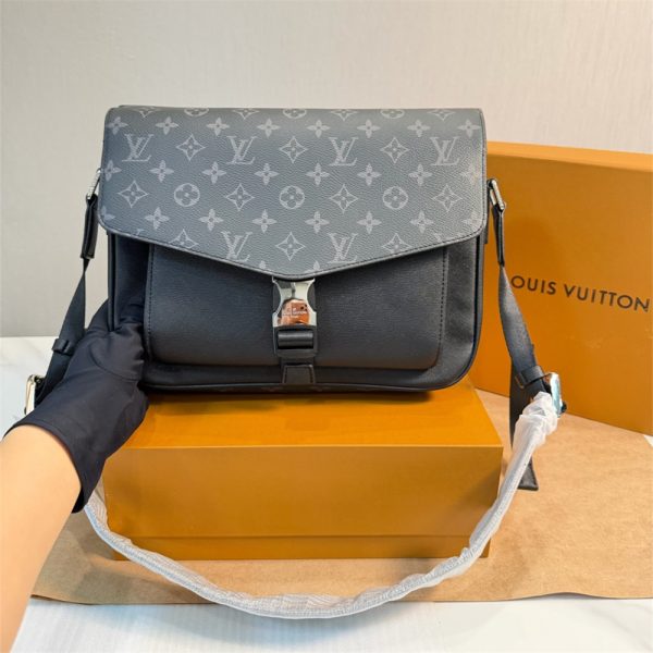 Wholesale shoulder bag size:30*24cm LOV #Z0460