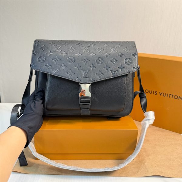 Wholesale shoulder bag size:30*24cm LOV #Z0460