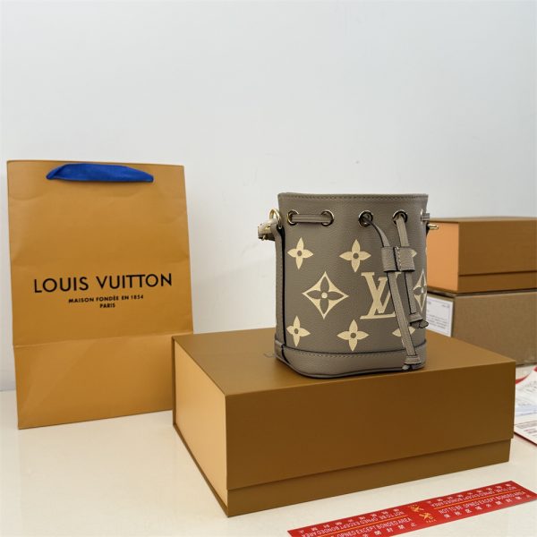High quality bucket bag size:13*10*16m LOV #Z0481